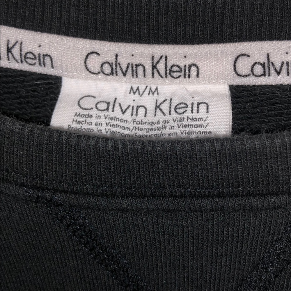 Calvin Klein Sweater - Picture 3 of 3